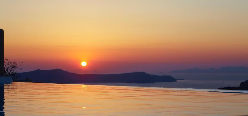 North Santorini A Luxury Spa Hotel Pýrgos Zewnętrze zdjęcie